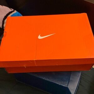 Nike Zoomx Invincible Run FK | Pink, white | size 11.5